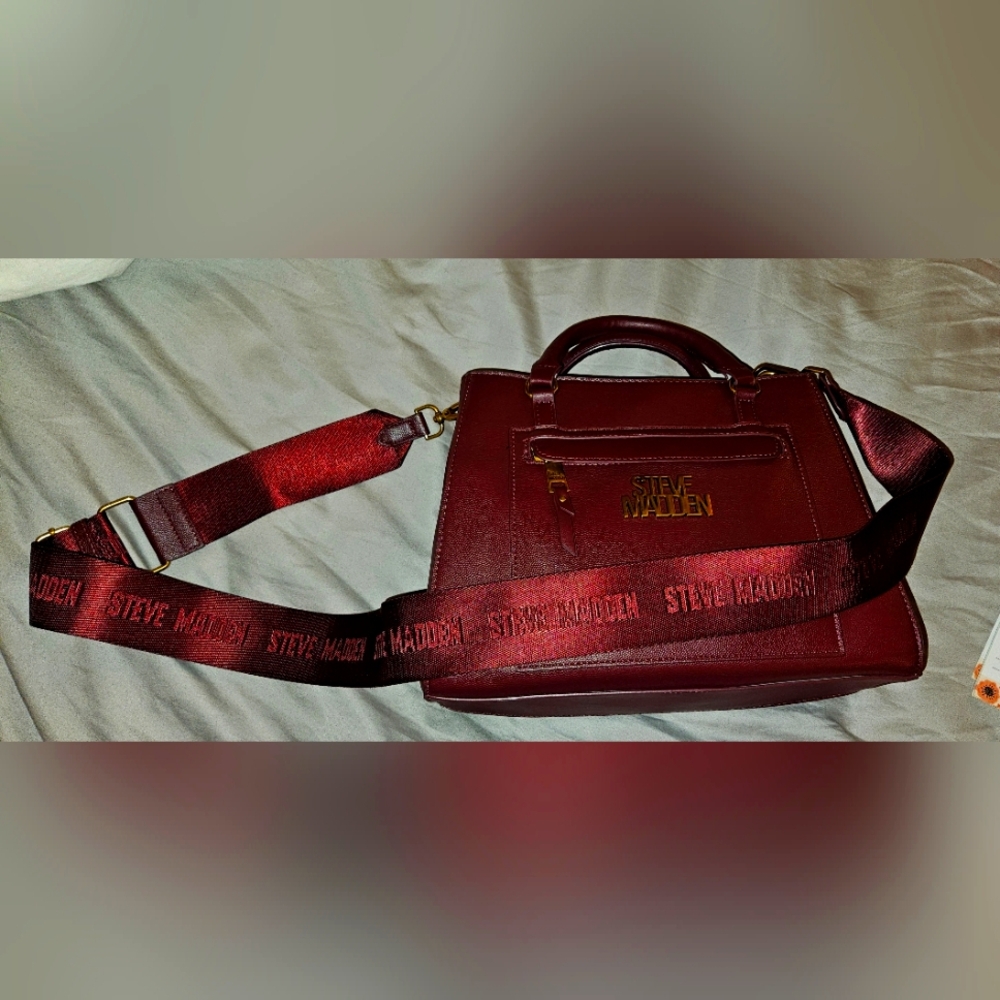Steve Madden Burgundy Crossbody Handbag - Picture 5 of 5